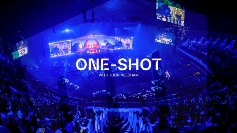 2025年Esports World Cup决赛现场，Team Liquid夺冠瞬间，观众热情高涨